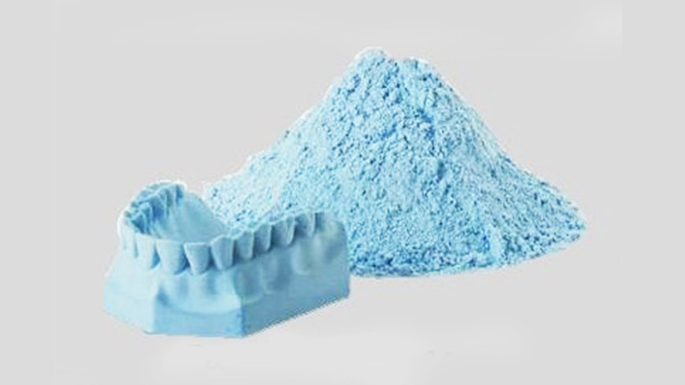 مدل ها و قالب های ساخته شده از گچ دندان پزشکی ارزان هستند و استفاده از آنها راحت است.